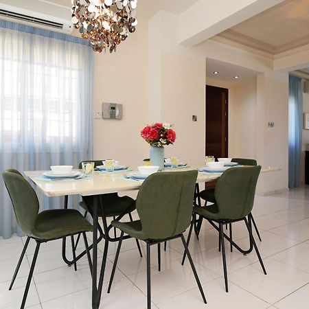Villa Oceania - Beachfront Paralímni Kültér fotó